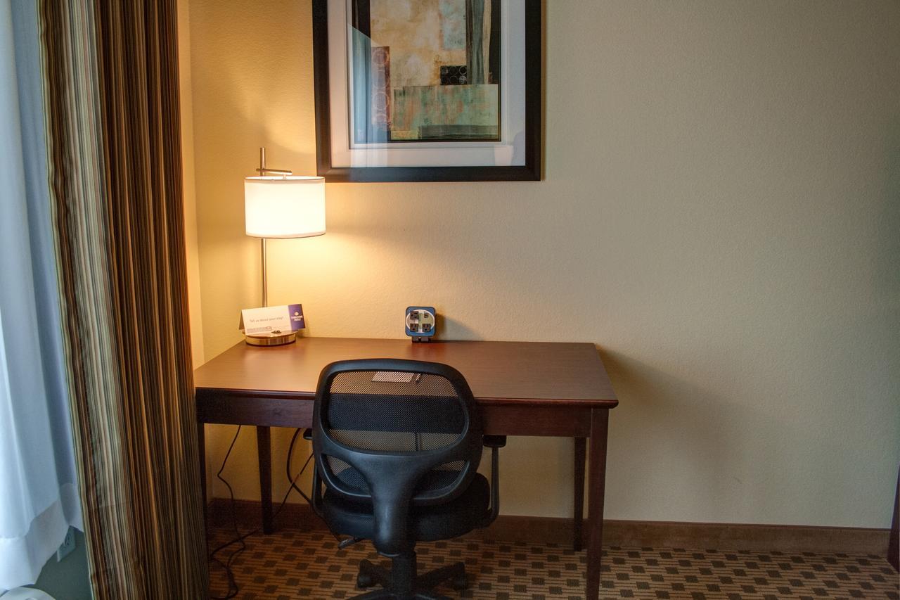 Cobblestone Hotel And Suites - Jefferson Bagian luar foto