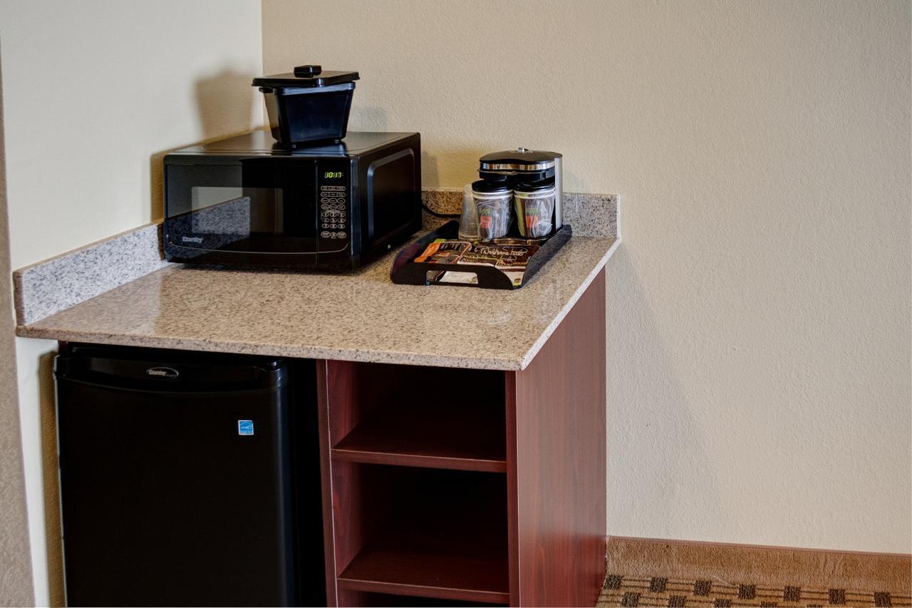 Cobblestone Hotel And Suites - Jefferson Bagian luar foto