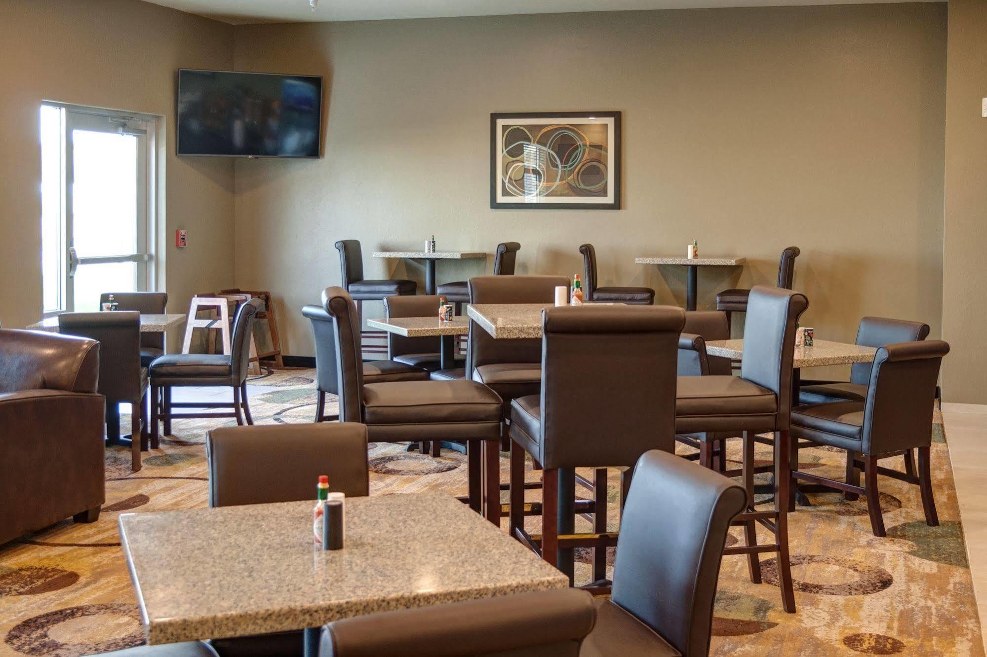 Cobblestone Hotel And Suites - Jefferson Bagian luar foto