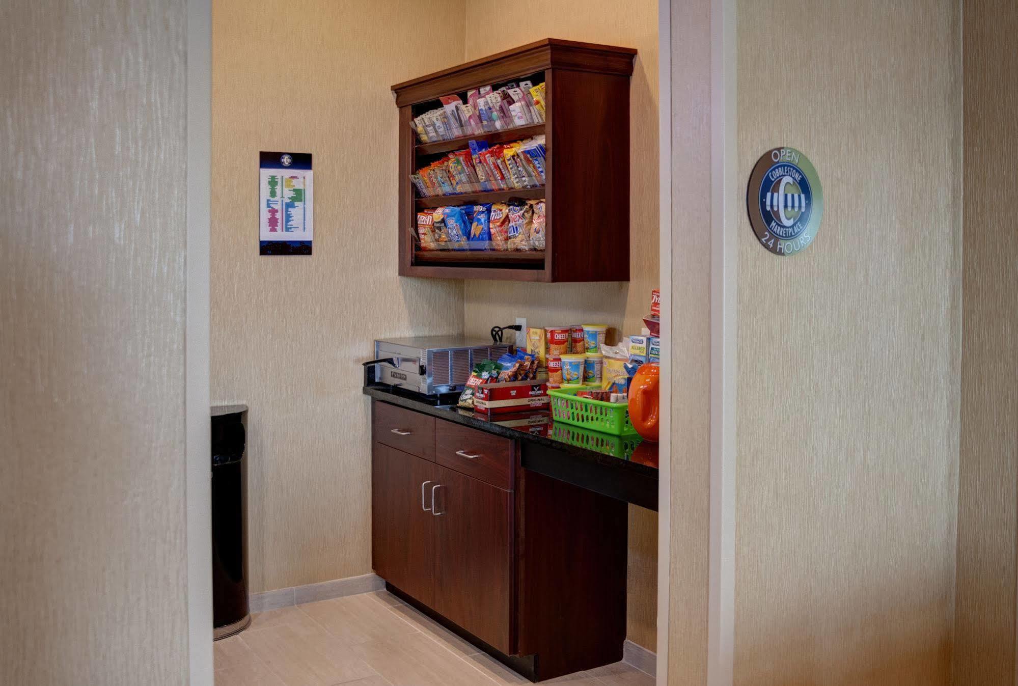 Cobblestone Hotel And Suites - Jefferson Bagian luar foto