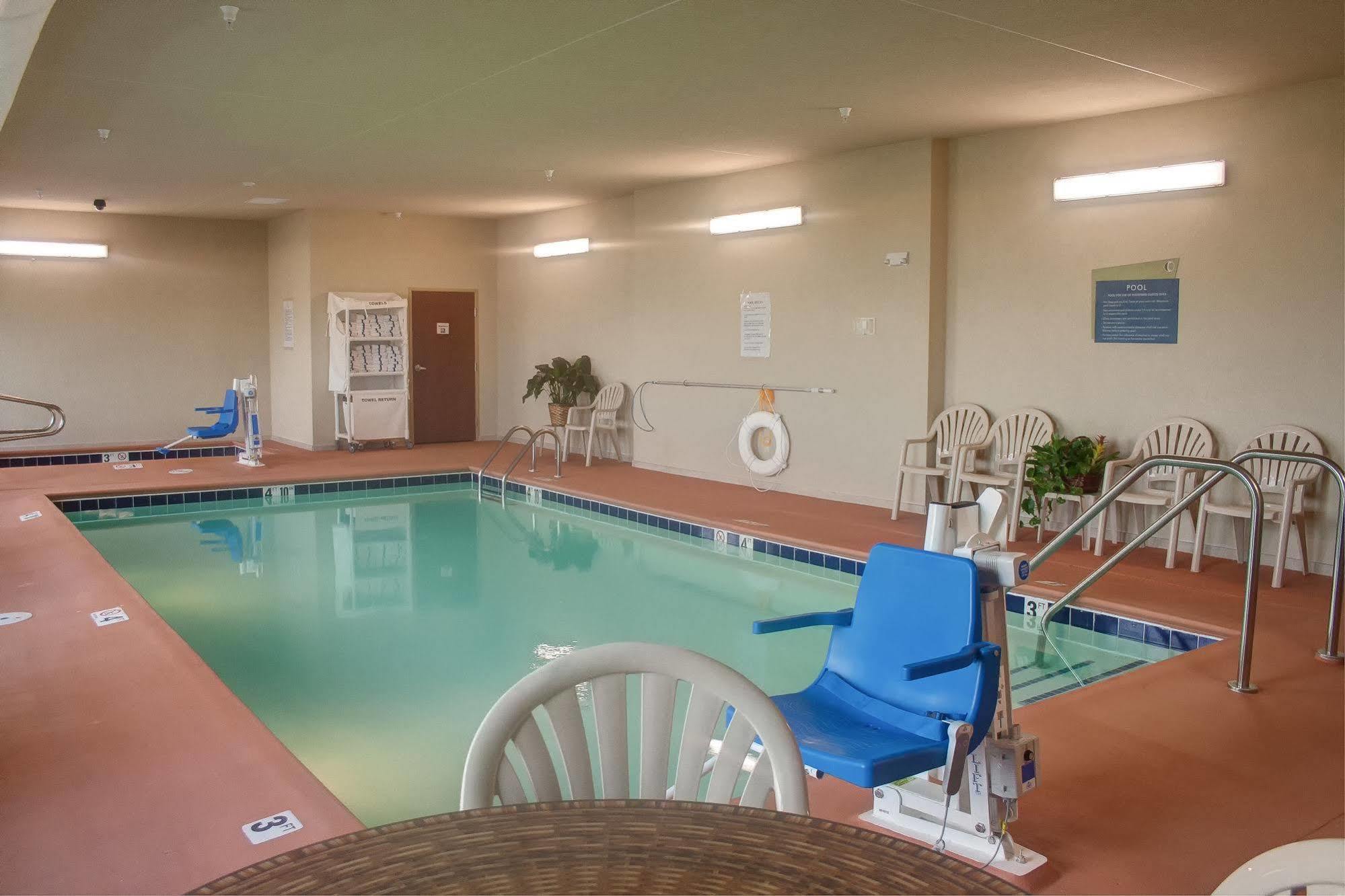 Cobblestone Hotel And Suites - Jefferson Bagian luar foto