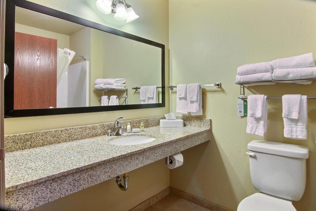 Cobblestone Hotel And Suites - Jefferson Bagian luar foto